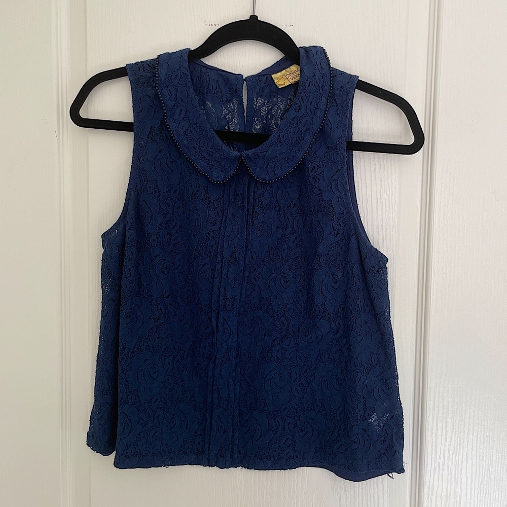 Princess Vera Wang Top | Lace Top with Collar